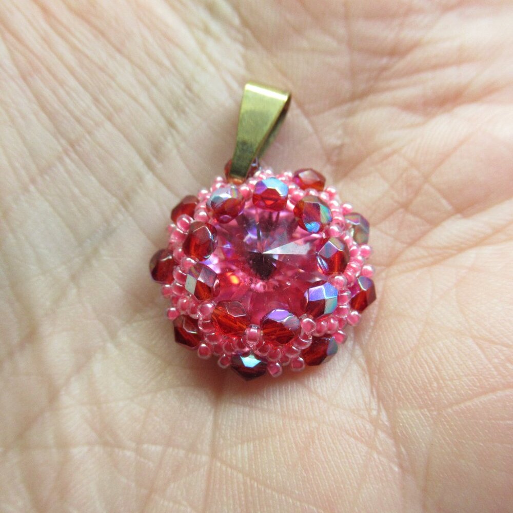 Handmade Rivoli Pendant - Picture 6 of 10